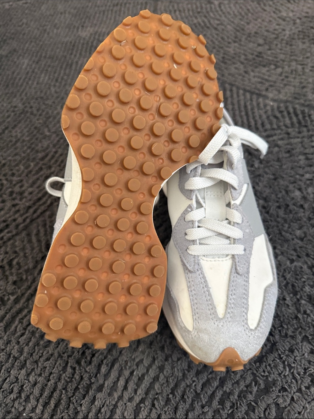 New Balance 327 Women's White and Light Gray Retro Runner Sneakers - Picture 2 of 4